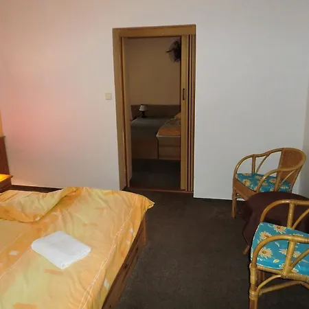 Guest house Hela 3*